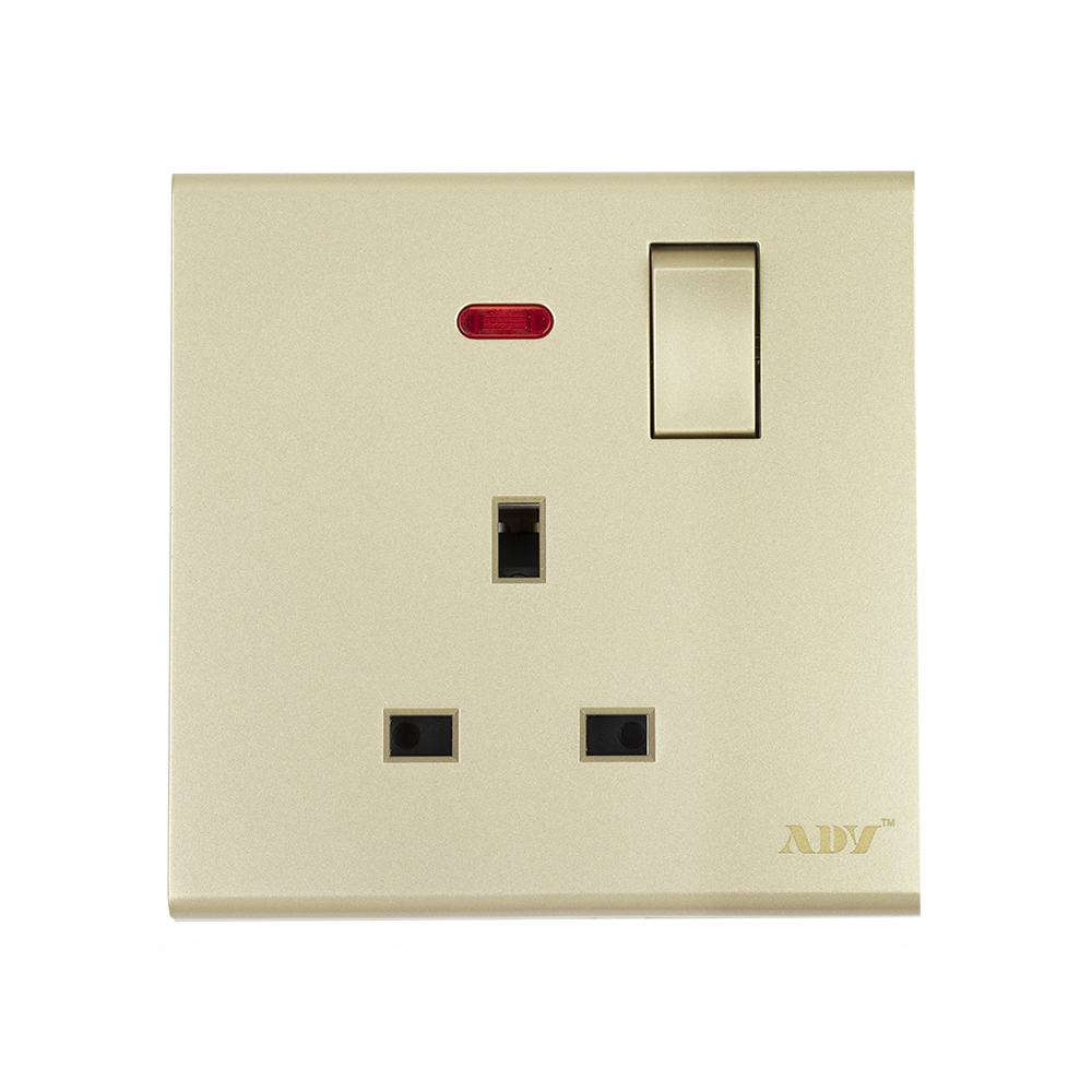 ADY K11ZBSL مقبس حائط ثلاثي مع مفتاح تشغيل 13 أمبير - 13 ذهبي