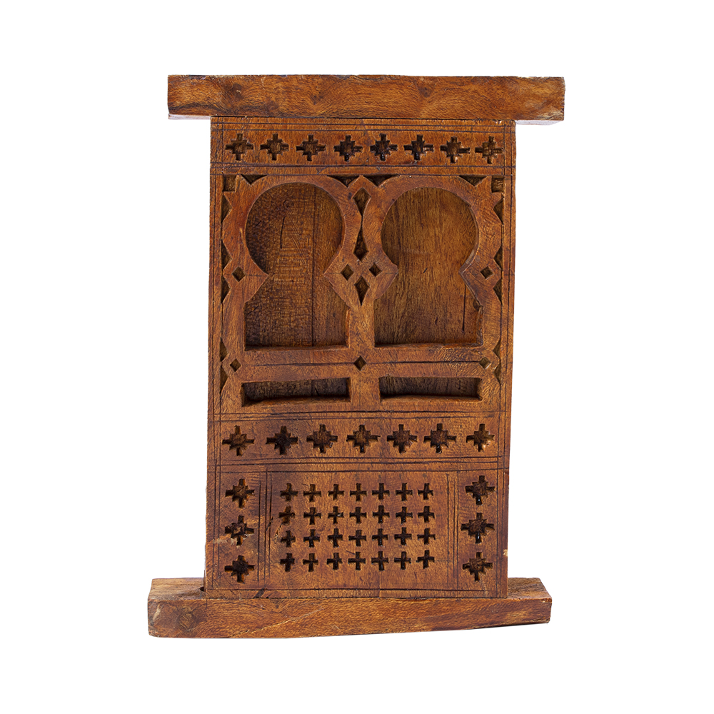 روشن مجسم خشبي تراثي لشبام حضرموت بنقشات محفورة